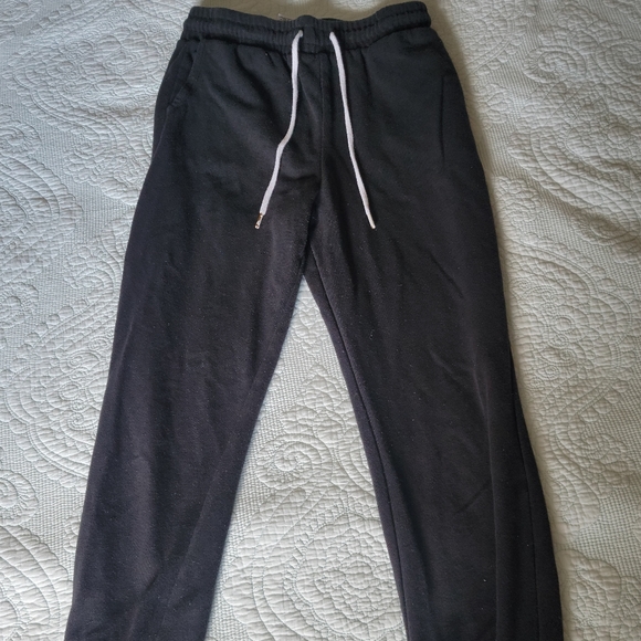 Black jogging pants - Picture 1 of 3